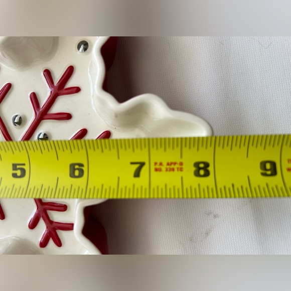 Vintage Hallmark snowflake plate 8” - Picture 4 of 4